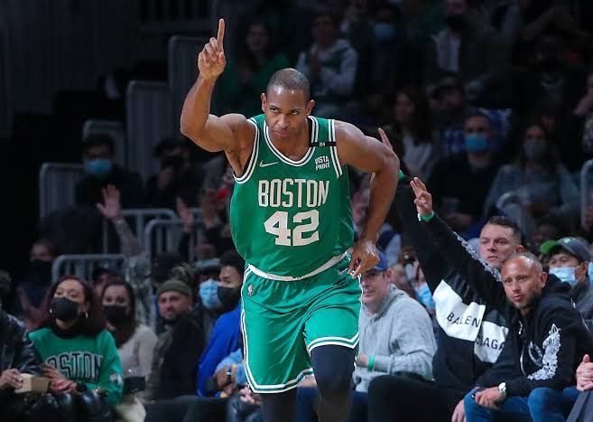 JØHŃ 💥 tweet media