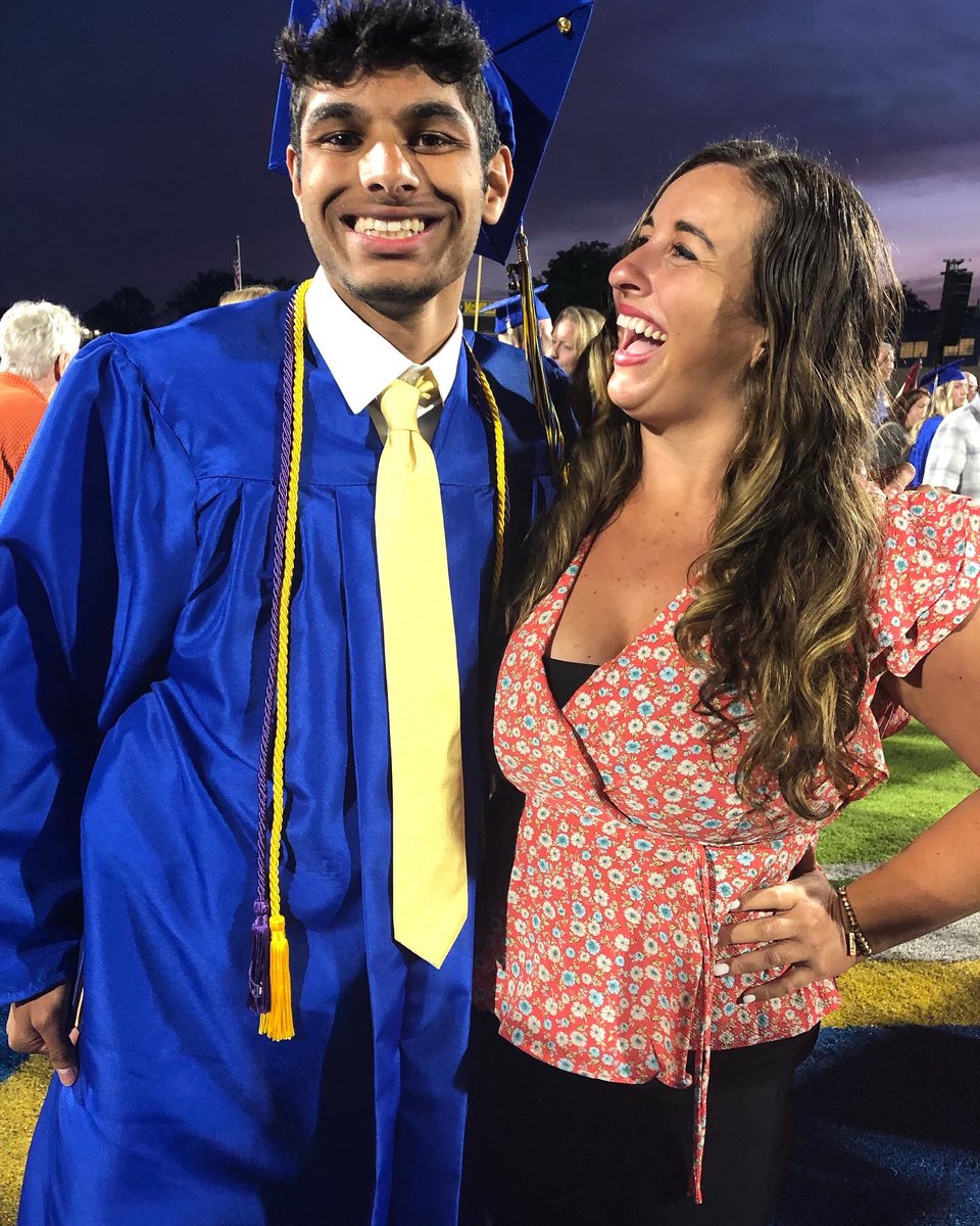 NatalieAGC's tweet photo. Congrats to my brother Jadon who graduated tonight ❤️❤️❤️❤️❤️ https://t.co/moaNZAsMBB