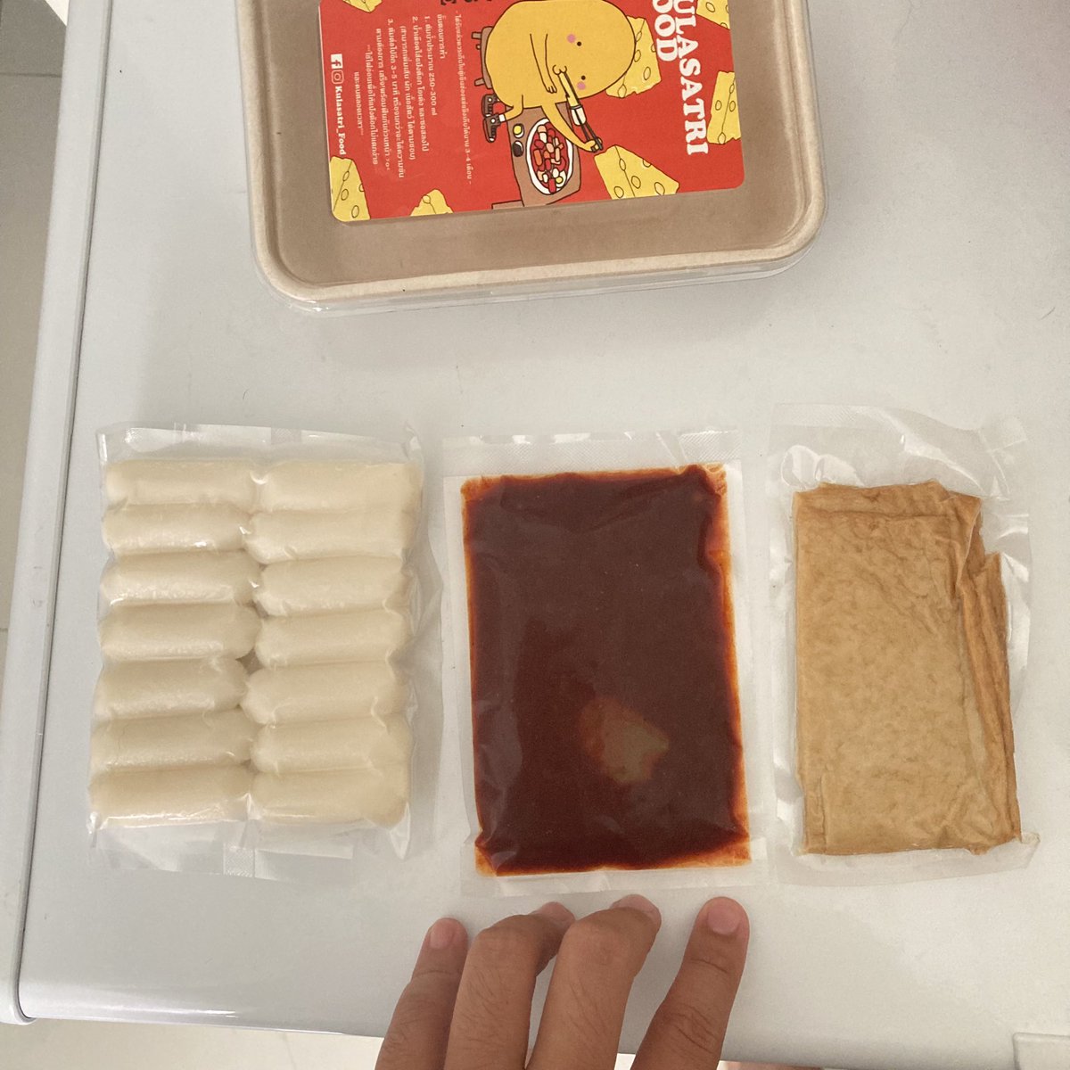 James_Badbitch's tweet photo. รสออก เค็ม+เผ็ด ชัดเจน ส่วนต๊อก นุ่มไส้ชีสละมุน ชีสข้างในอร่อย เข้ากันกับน้ำซอส กินเพลินสุด

🔥 วิธีต้มให้อร่อย ***แนะนำต้มน้ำน้อยจะได้ ต๊อกบกกี ที่ขลุกขลิก รสเข้มข้น อร่อยกว่า น้ำนองเป็นน้ำแกง https://t.co/3LLuWWAYot