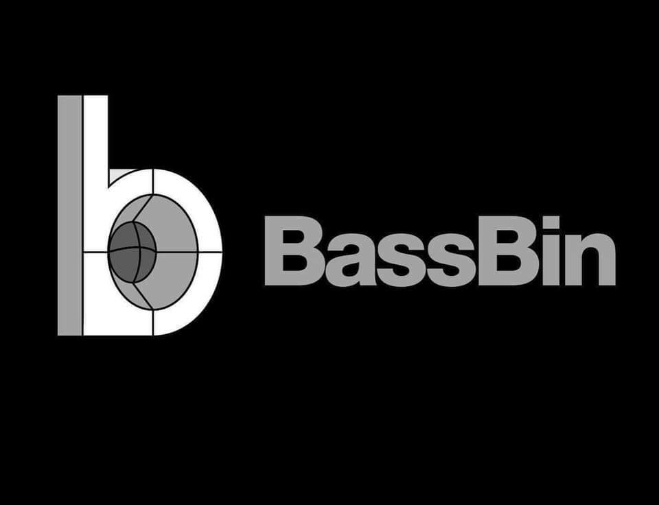 PROTBA's tweet photo. BassBin on a Friday dude?!? Hell yeah.
#BASSBIN #GrandRapids #Eastown #BillysLounge #HouseMusic #TimothyGetz #HBomb #ChristopherAnHydrus #Bass #Music https://t.co/uepuG132Wy