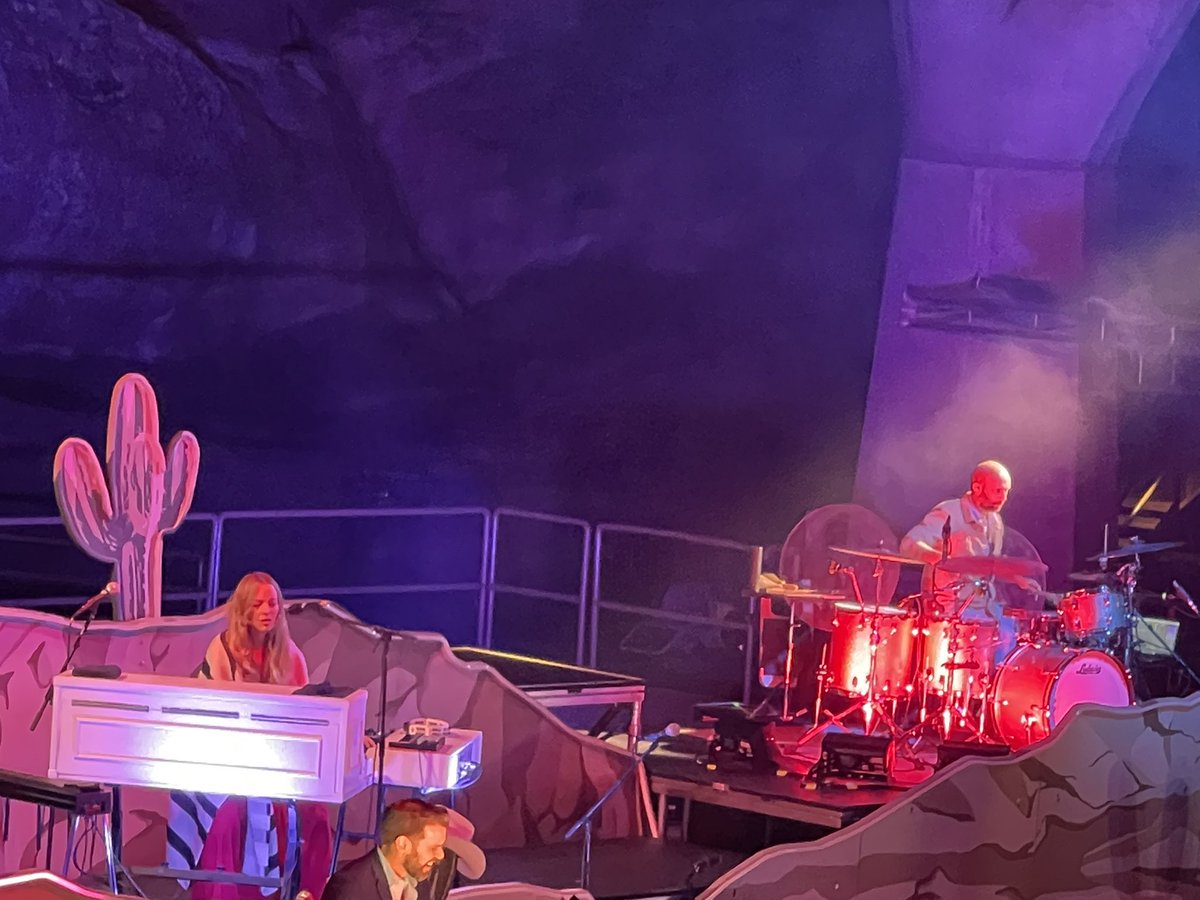 TheVoiceofgod42's tweet photo. Btw y’all twos percussion tambourine session was my fav part so far. Didn’t photo enjoyed the moment. Got photographic memory so it’s handy for seeing halls moment not mine. Mine I process later. Beautiful piano solo btw. https://t.co/oiLwULEo7g