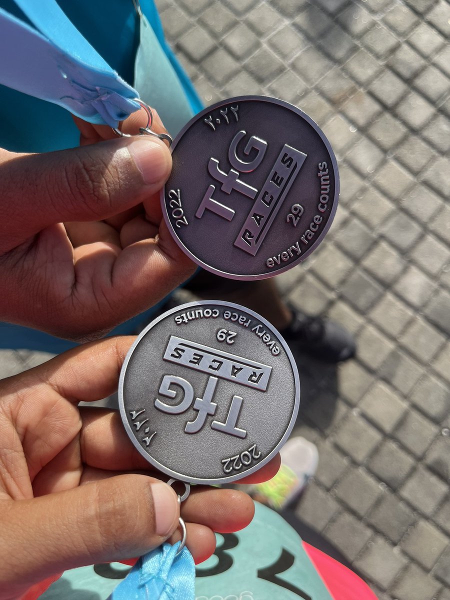 phalooo's tweet photo. Finally convinced @i_Happy to run!! πββοΈ
Hereβs to more runs together π
@3000TfG #mvrun https://t.co/41HD8TXHic