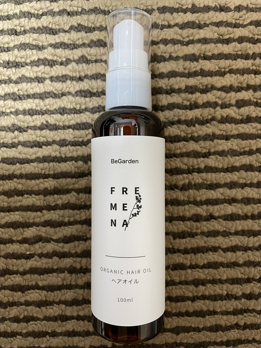 yoshiechan1005's tweet photo. #begarden #オイルトリートメント
こちらの商品、19種の植物油、ヒートケアで潤い閉じ込め、5つの成分フリー、静電気を防止してくれ、カラーの持ちも良くなるフルーティフローラルの香りのこのオイル、洗髪後の濡れた髪に塗布して乾かす。1週間以上使ってみた結果、最高に良かった!! https://t.co/fsiaZc965a