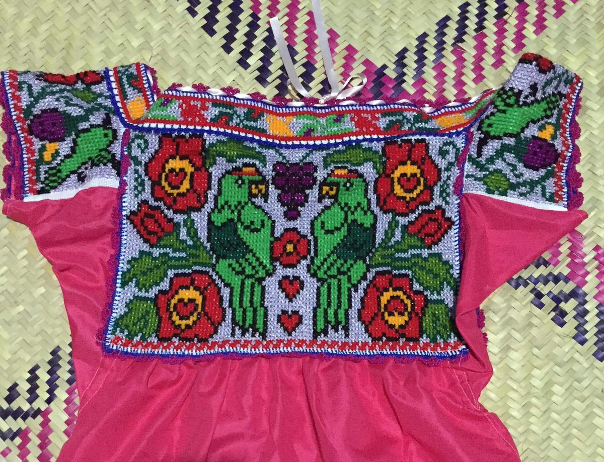 Lycaones's tweet photo. Telar y Bordados Chatinos

Los Chatinos son un pueblo indígena de México que vive al sureste del estado de Oaxaca. Ellos mismos se llaman kitse cha'tnio. https://t.co/DCzcvkxQYi