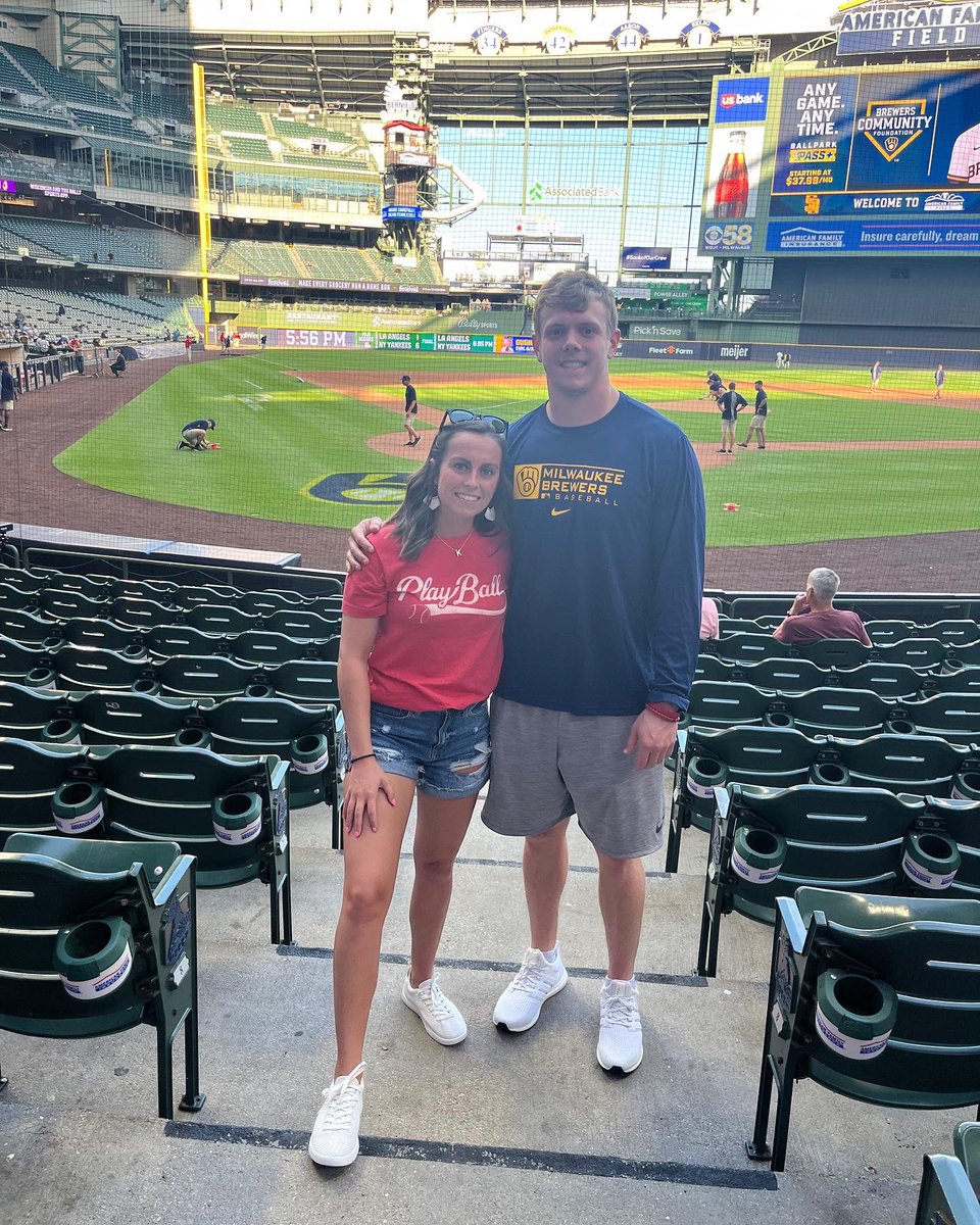 brad_platt's tweet photo. Great comeback win for the Brew Crew!! Kelleys 9th MLB stadium visit, Tuckers 7th, on their quest to see them all⚾️ https://t.co/LUU4ikFsEf