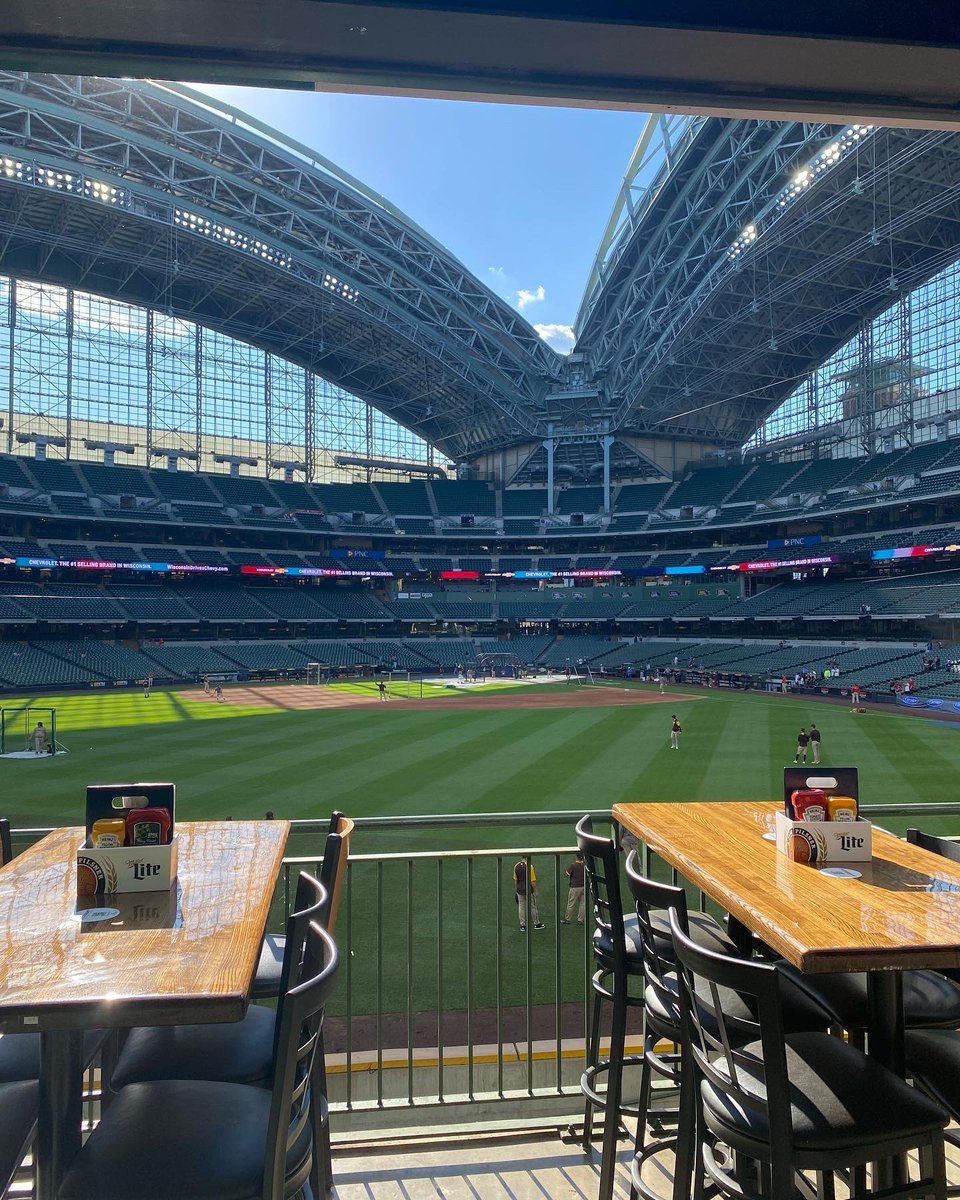 brad_platt's tweet photo. Great comeback win for the Brew Crew!! Kelleys 9th MLB stadium visit, Tuckers 7th, on their quest to see them all⚾️ https://t.co/LUU4ikFsEf