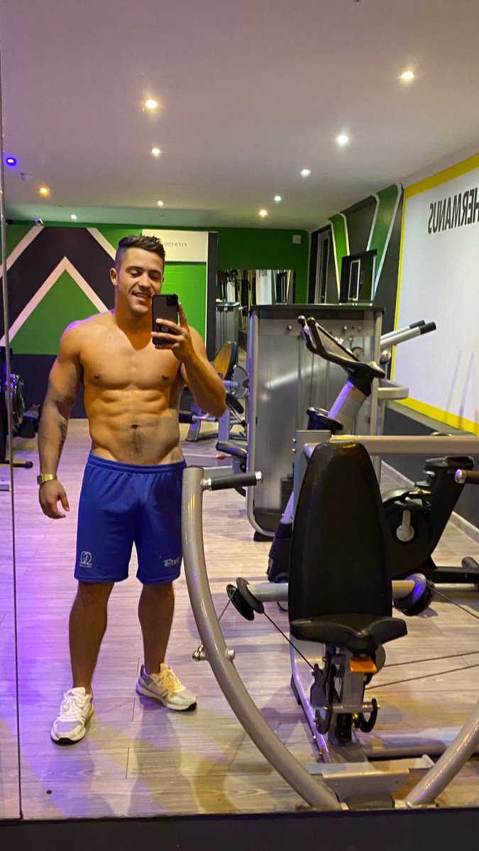 NathanA64798281's tweet photo. The only key to success is consistency 🔥 #selflove #Hustle #FridayFitness #consistency #sweat #hardworkpaysoff #workout #work #abs #core #6pack #6packchallenge #Balance #flexfriday #happy #lovinglife https://t.co/39jHIPXFOm