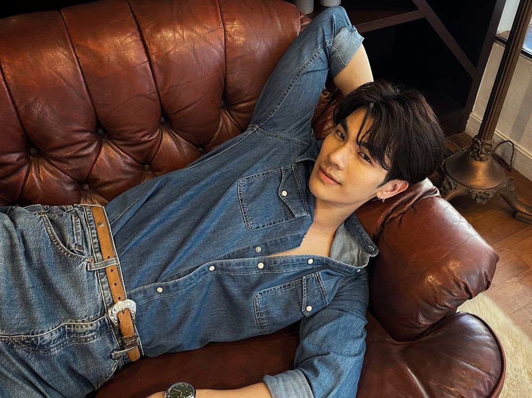Na_someday_'s tweet photo. Cr.#MilePhakphum IG
@milephakphum
이 오빠 정말 멋지네💚
.
.
#DenimLover
#HaveASweetWeekend😄
#MilePhakphum #GreenyRose https://t.co/72GmHg3wnR