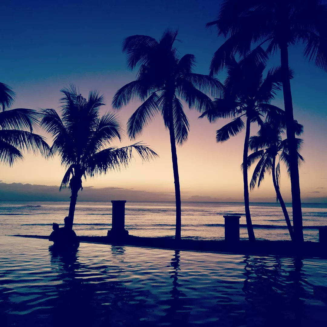 5starstories's tweet photo. Cheers to the weekend! 🥂

How gorgeous is @LeMeridienIleM?

#mauritiusnow #mauritiusparadise #mauritius #travel #familytravel #familyholiday #lemeridian #lemeridianilemaurice #marriott #marriottresorts https://t.co/j5HGldpmGJ