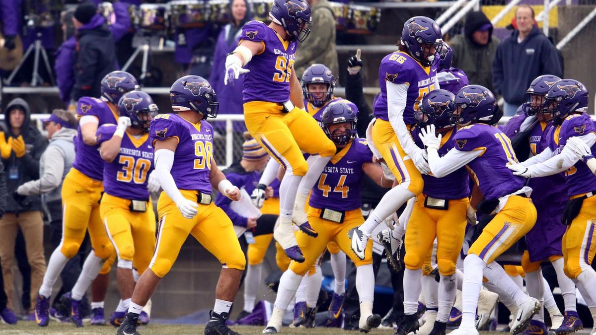 teshaunporter's tweet photo. After a great conversation with coach @JimGlogowski  I’m blessed and excited to say I have received a offer to Minnesota state University. https://t.co/OSuXXZEDj0