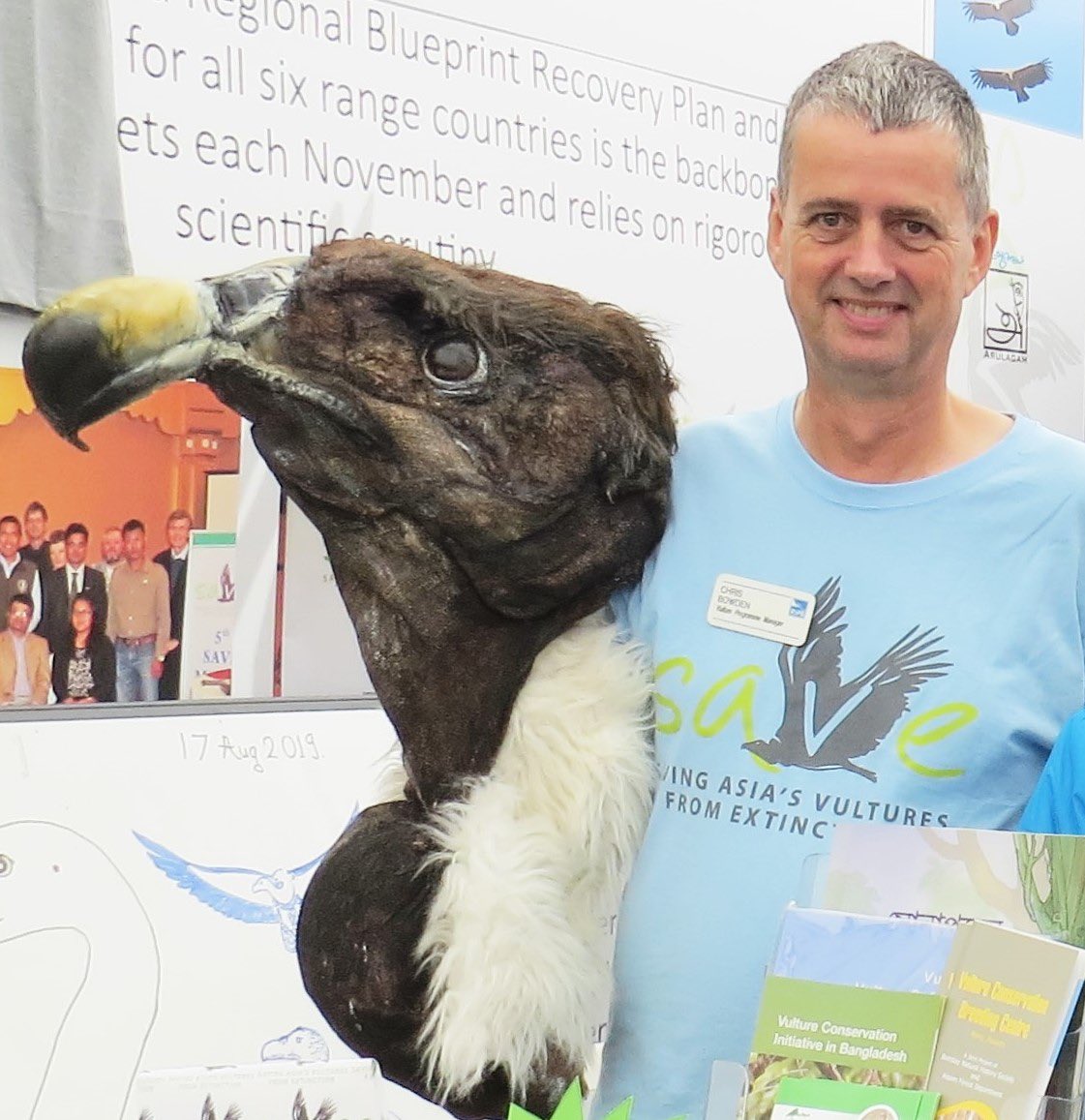 nkaggere's tweet photo. UK citizen @CGRBowden living in Bengaluru chosen for Queen’s honour for his extensive work to conserve Vulture Species in India &amp; South Asia. Read: https://t.co/76G4y4ESBf. @TOIBengaluru #Vultures #Karnataka #Bengaluru #QueenElizabeth #conservation #wildlife https://t.co/6rKRpbMMok