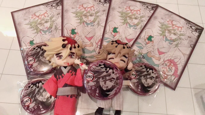 自引き!!!!!!!!!!!!!
しました!!!!!!!!!!!!!!!!!!
缶バッジも!!!!!!! 