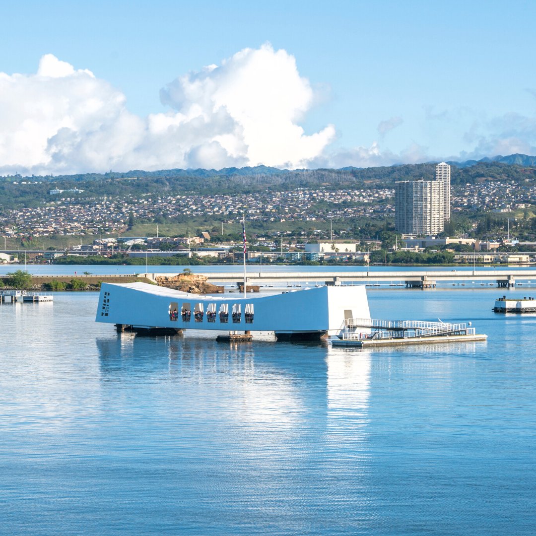 ToursPearl's tweet photo. If you're ever in Hawaii, the Arizona Memorial at Pearl Harbor is a must-see. It's both sobering and inspiring, a great reminder of the brave men and women who have served our country.

See it with Pearl Harbor Tours: https://t.co/UrJYpgYlSa https://t.co/f0C35LF4Mv