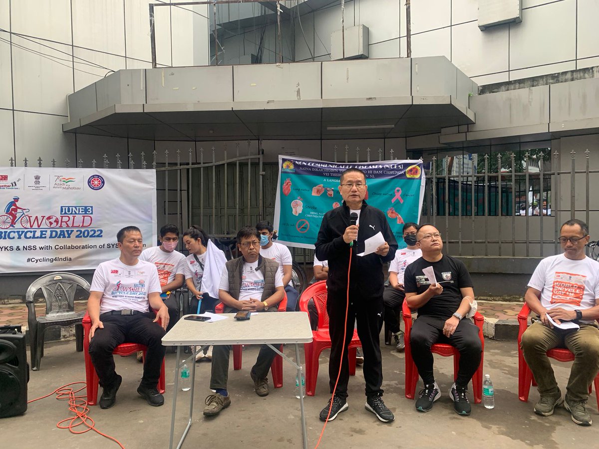 airnewsalerts's tweet photo. #Mizoram : Bicycle Rally organised on occasion of #WorldBicycleDay as part of #AzadiKaAmritMahotsav. Participants from Mizoram Cycling Association take part in the Rally. 

#Cycling4India #cycleforgood #FitIndiaFreedomRider https://t.co/OXHvaJt8v2