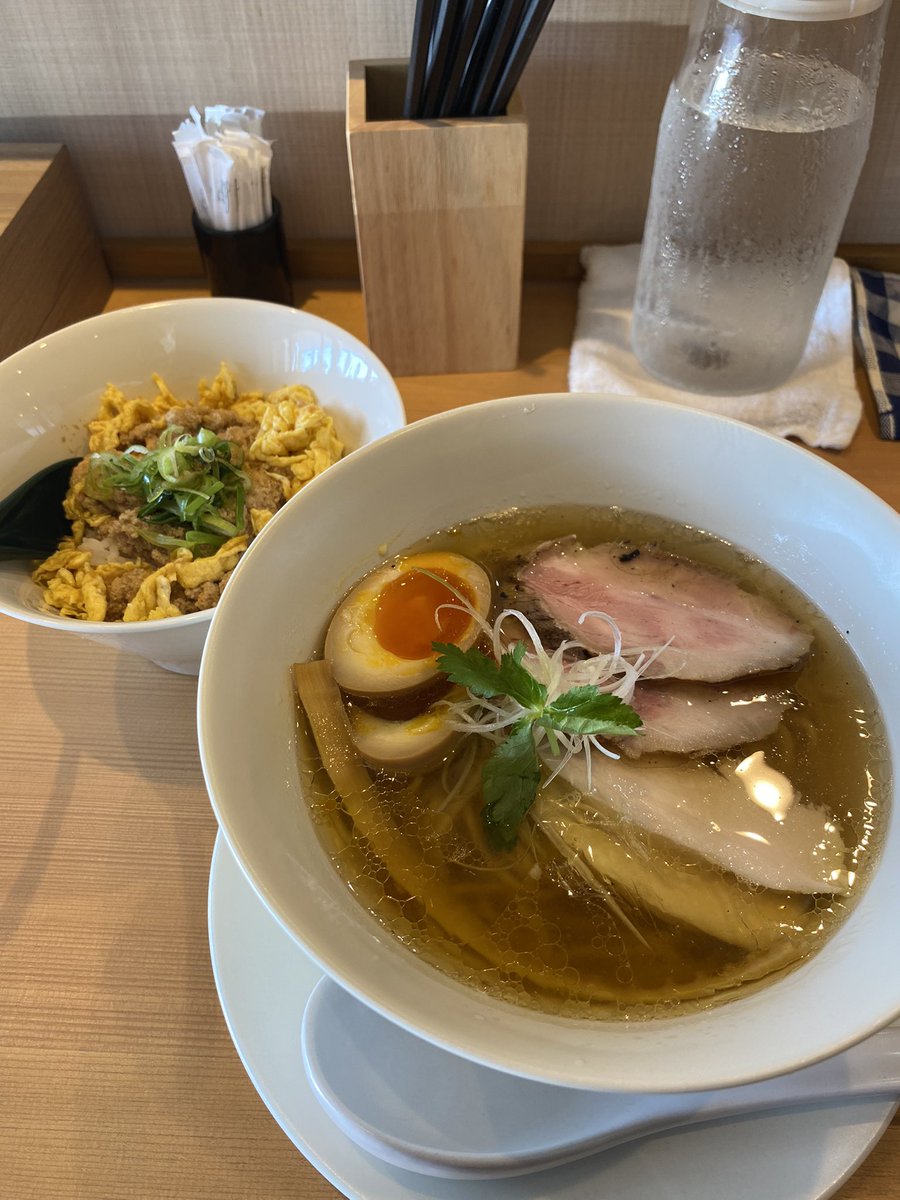 Denki_Chinen's tweet image. 会社ちかくのラーメン屋にてランチ。
よだれがとまりません🤤