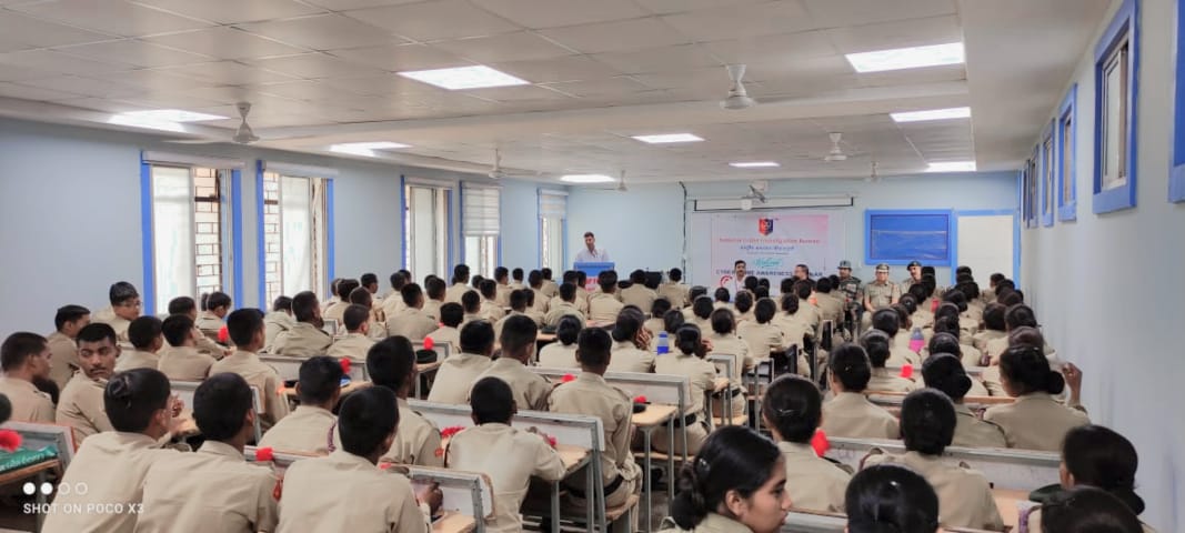 NCIBHQ's tweet photo. कल एनसीआईबी मध्य प्रदेश इकाई द्वारा रतलाम में सेना के जवानों एवं एनसीसी कैडेट्स के बीच "Cyber Crime Awareness Seminar" का आयोजन किया गया। एनसीआईबी द्वारा आयोजित उक्त कार्यक्रम में "एमपी 21 एनसीसी बटालियन" के 500 से अधिक कैडेट्स ने भाग लिया। 
@adgpi @Cyberdost @PMOIndia @DGP_MP https://t.co/yW6w8Ycg9f