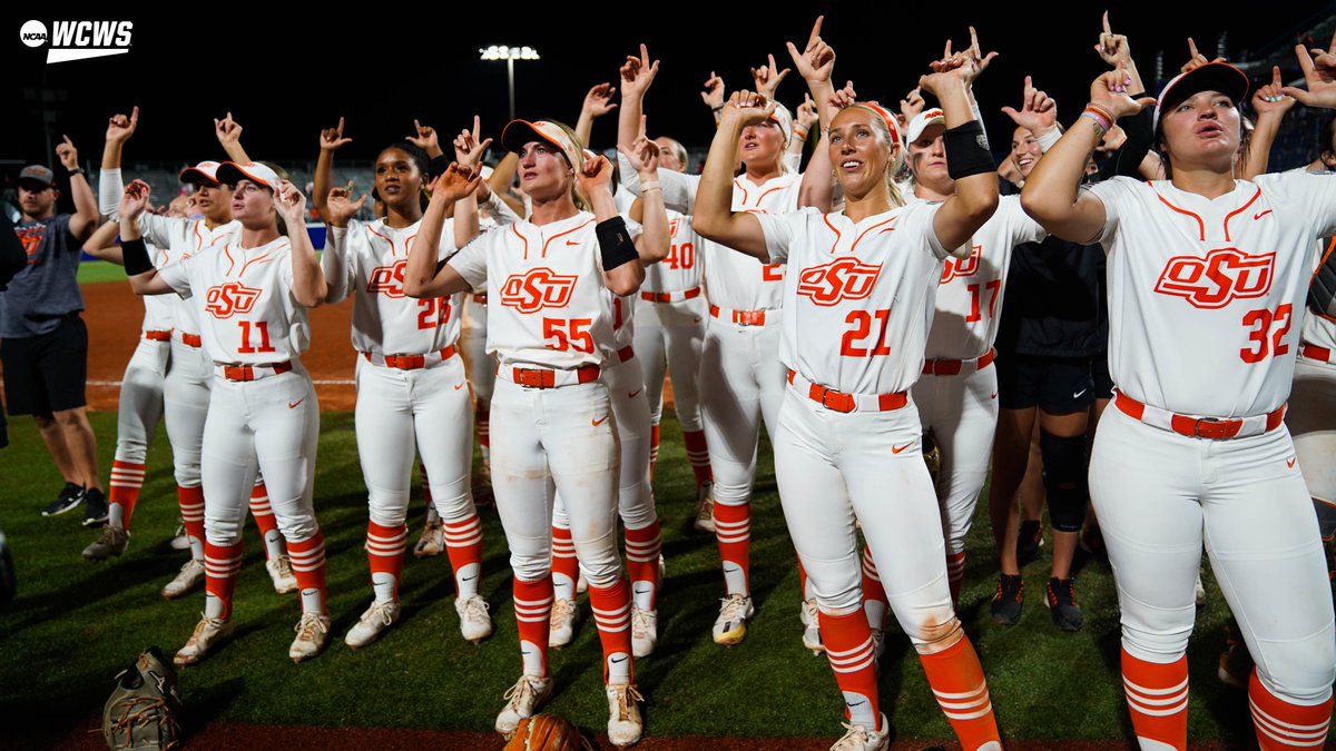 How bout them Cowgirls⁉️

#WCWS x @CowgirlSB