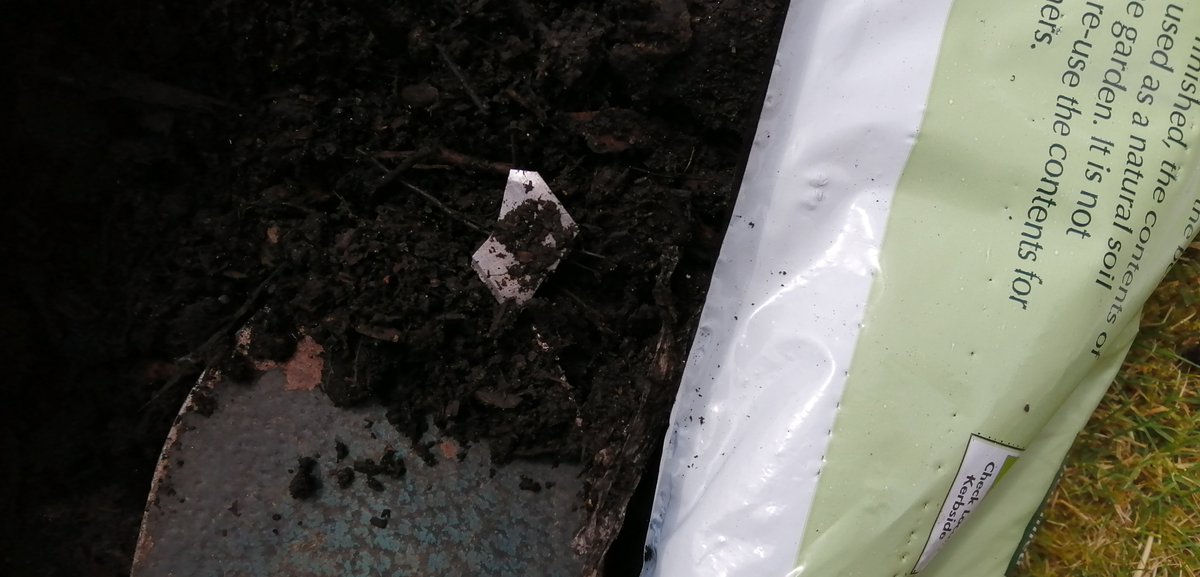 damsella's tweet photo. @LidlGB don't buy #lidl grow bags not only are they full of rubbish I found part of a cardboard cutter in mine. Their customer contact form doesn't work either 😡 Can someone at #lidlgb contact me regarding this please? https://t.co/JBy41LbHvt