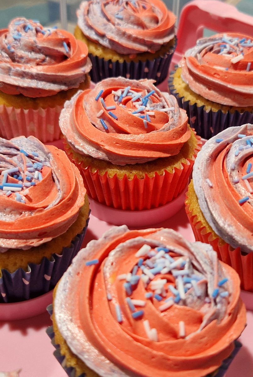 Can you eat cake for breakfast? Yes and certainly if you have just finished a night shift! 
Thank-you to all our amazing staff who are working this bank holiday weekend… and to Laura for always bringing the cakes! 🇬🇧🧁