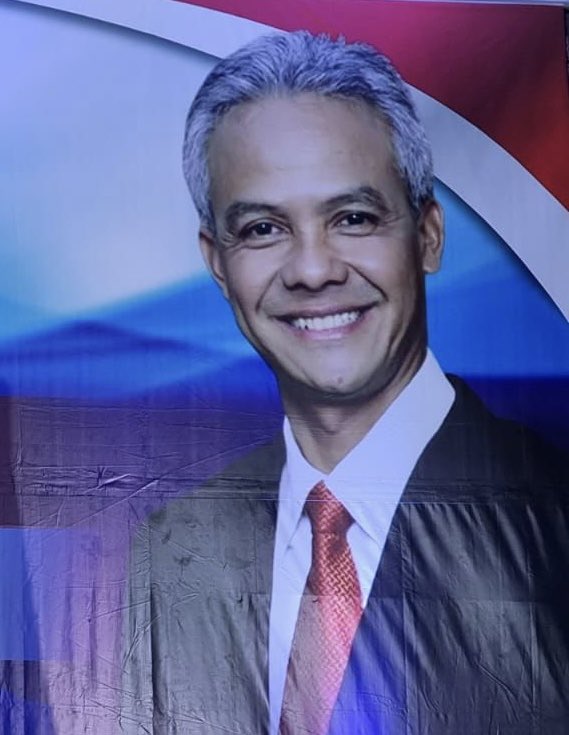 KakekHalal's tweet photo. Saya tidak peduli apa kata orang tentang dirimu. Yang saya peduli tetap setia mendukungmu menjadi Penerus Pakde Jokowi ditahun 2024 mendatang. Karena bagi saya pribadi, dirimu adalah sosok nasionalis sejati, inspiratif, berprestasi, religius, toleran &amp; berbudaya 🫶 https://t.co/WNwsI6sg6U
