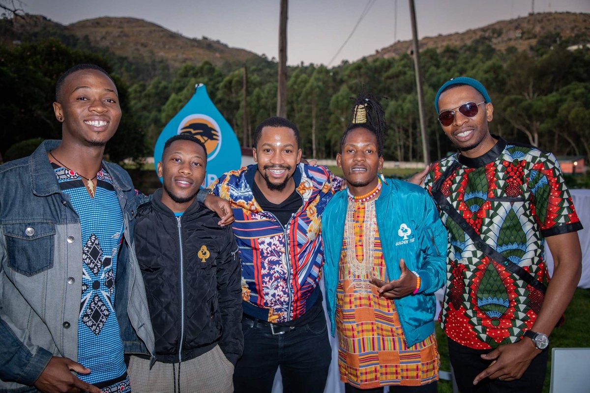 ShepardBrotherz's tweet photo. Wishing all of you a great weekend
#AfricaDay2022 #IAmAfrica @SandsMusic01 @DjMixmash https://t.co/pM6GexH0v6