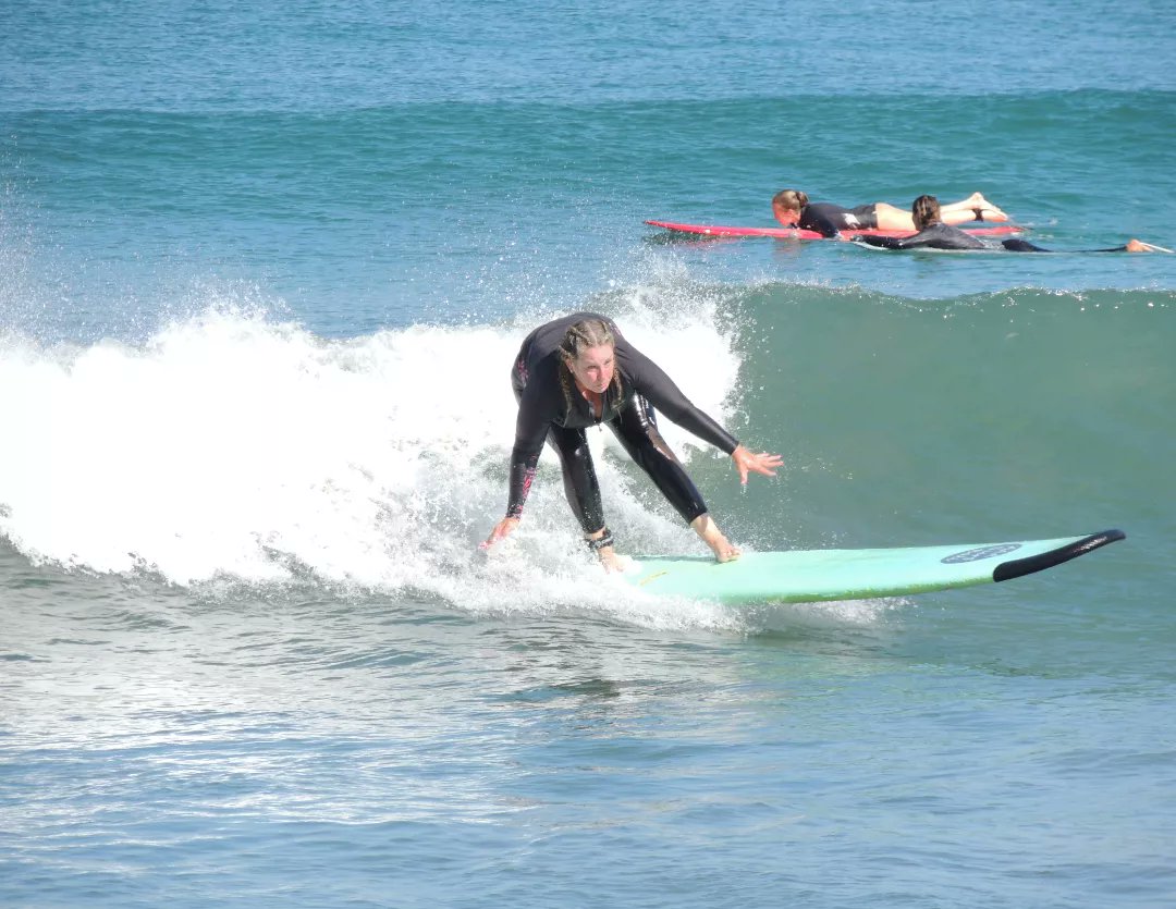 aaa_bali's tweet photo. Kylie having so much fun surfing with us. And she was Never give up 🤙🌊🏄‍♀️
Thankyou for Choosing Us.🙏😊
•
•
•
#500ADAY #1000ADAY #instantfollow #Follow4Follow #follow #FollowME #IFollowAll #ifollowback. https://t.co/bY53yAp11H