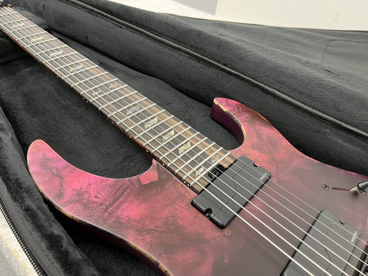 Legator_JP's tweet photo. 今回入荷中唯一のノーマルフレット。 https://t.co/UfyiNSWjpk