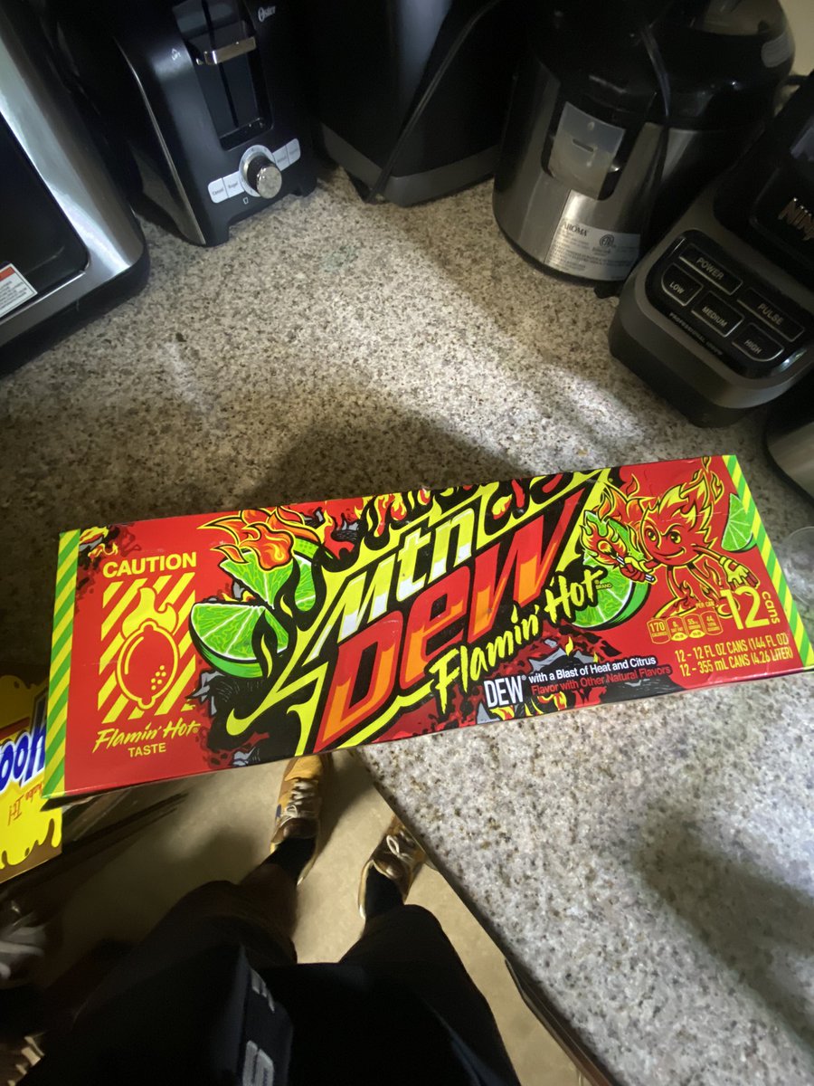 bootlegbryan's tweet photo. Yeah this a mistake… https://t.co/aHPf6h21QV