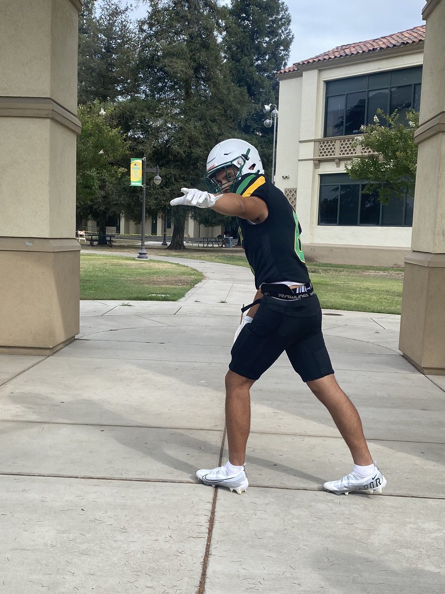 DwThaRbGuru's tweet photo. Before the photo shoot today….just a lil drip 💧 https://t.co/gKRvukQZK6