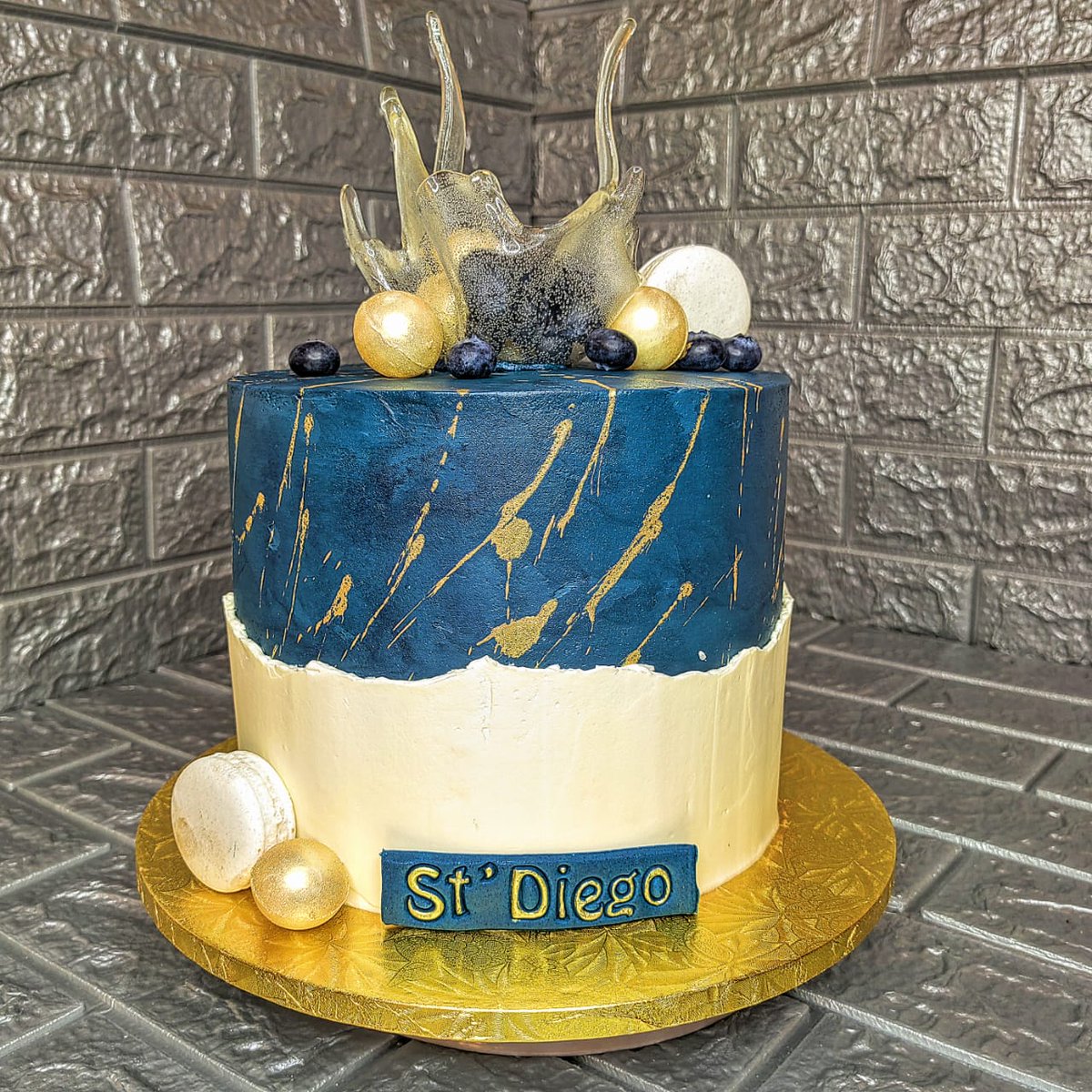 lapearlsconfec's tweet photo. Elegant Cake for Him I
Delivered @ Soshanguve
#cakeforhim #cakesformen #soshanguve #lapearlsconfec #pretoria #pitori https://t.co/hheJmoivUc