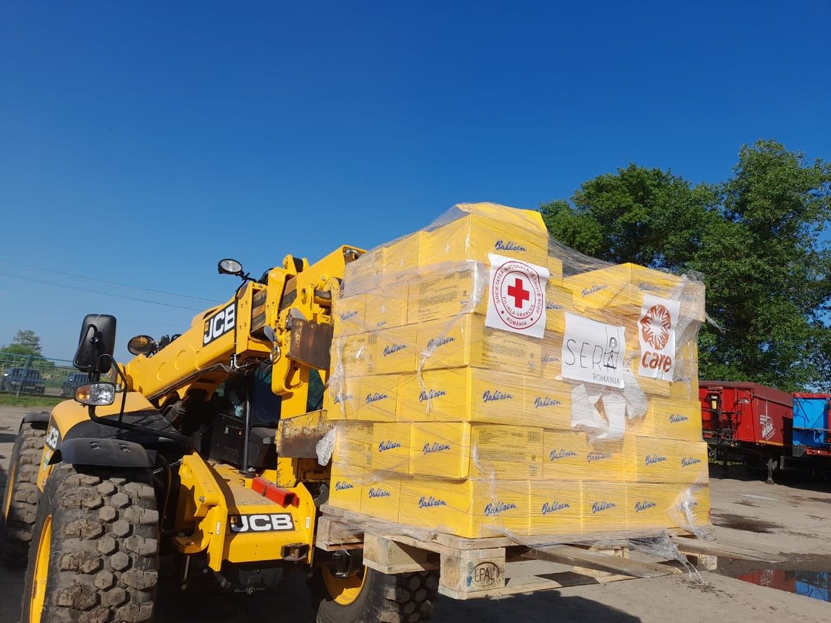 Part 2:
Red Cross Vrancea from Romania brought a truck load of humanitarian aid which local volunteers from our area will bring to the people in need close to the frontline.

Rodica and team, THANKS YOU