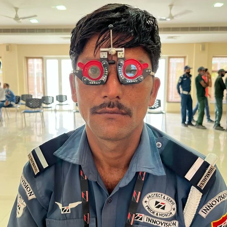 NetramEyeCentre's tweet photo. Netram Eye Foundation, Delhi organised a health checkup camp in Gurgaon. The camp benifitted over 200 people. Out of which, 30 percent were given glasses. A Cataract and a pterygium was detected. Early screening helps to prevent blindness and serious eye related problems. https://t.co/8SrOmueWO9