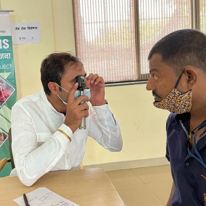 NetramEyeCentre's tweet photo. Netram Eye Foundation, Delhi organised a health checkup camp in Gurgaon. The camp benifitted over 200 people. Out of which, 30 percent were given glasses. A Cataract and a pterygium was detected. Early screening helps to prevent blindness and serious eye related problems. https://t.co/8SrOmueWO9