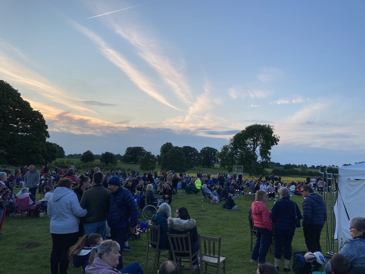 DifferentL's tweet image. Amazing evening at #Scrivelsby for the #PlatinumJubilee - big thanks to @lumoworkshop1 @HHHSoc and all the other partners who made it happen and esp to Alex from the brilliant @misfitsRus 🙏🏼