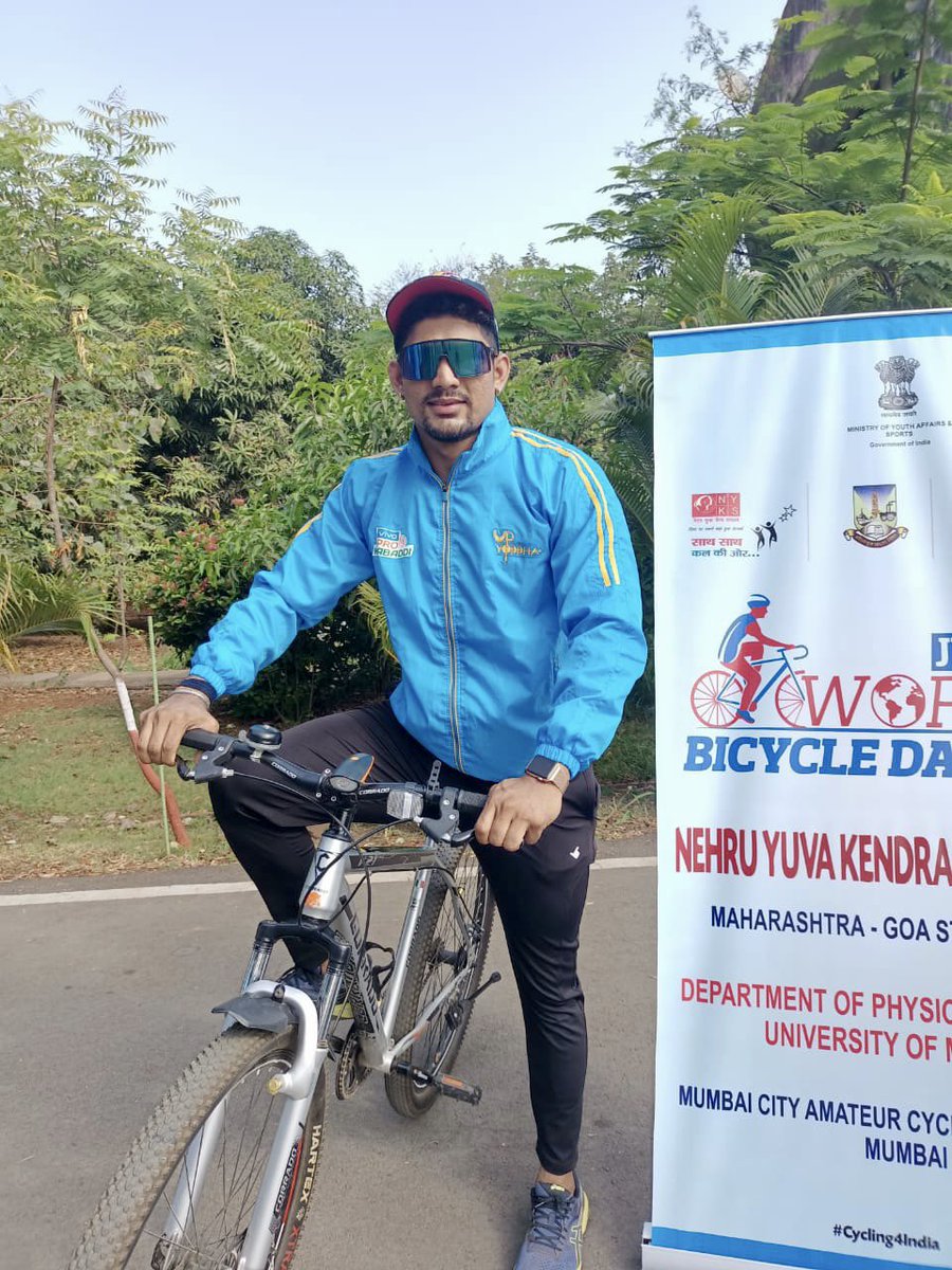RishankDevadiga's tweet photo. Cycling: Eco friendly way to commute 🚴‍♀️ 

#WorldBicyclingDay #MumbaiUniversityEvent #MorningVibes #SaveEnvironment https://t.co/cFhCmNseow