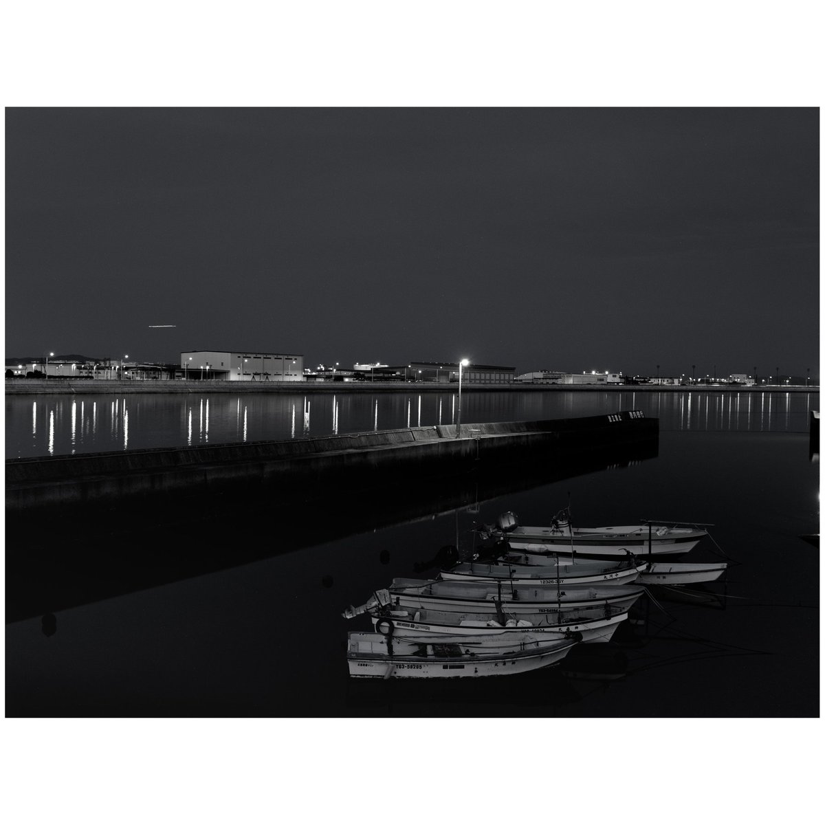 ByVegaR's tweet photo. Black and Whiter or Color?
---
Camera: #olympus e-300
Sensor: #kodak #ccd
---
Location: #hiroshima #japan
Shoot place: #miyajima
Shoot date: 2022/05/28
#streetphotography #streetsnap 
#streetphotographer #japanesestreet  #japanese #organiccolor https://t.co/TGPEmz9KZQ https://t.co/D9FnrRUm00