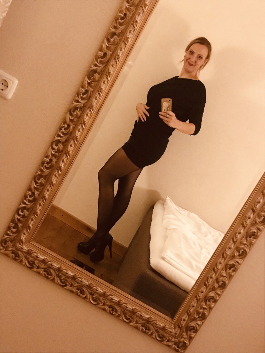 Sexarbeiter*innen sind ganz normale Menschen - bitte behandelt und auch so und zwar mit Respekt! #RedetMitUnsStattUeberUns #SexworkerNextDoor #Welthurentag