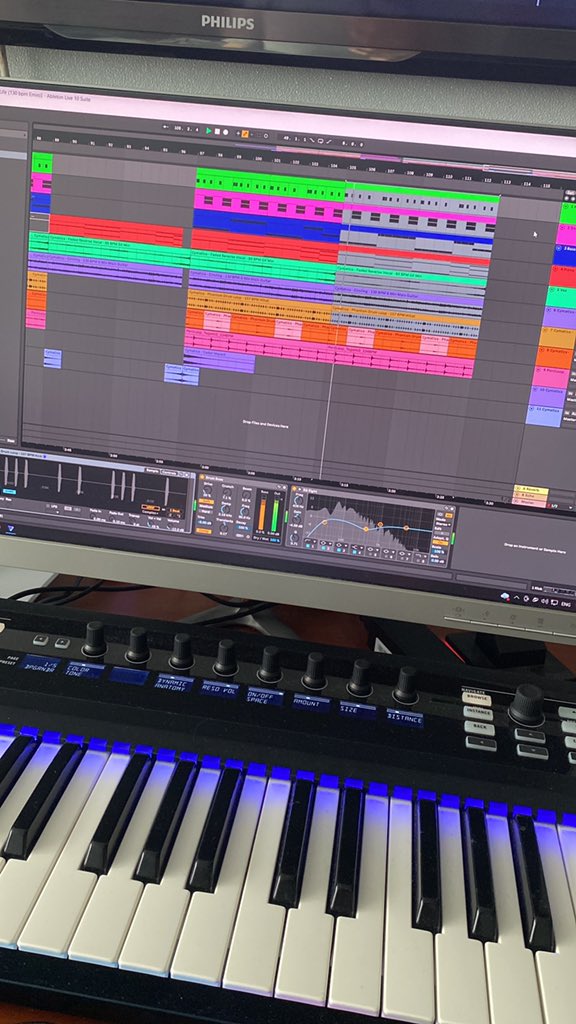 TheArtisansProd's tweet photo. I know it’s hackneyed but still something #Producer #beat https://t.co/U7Iu5am5rH