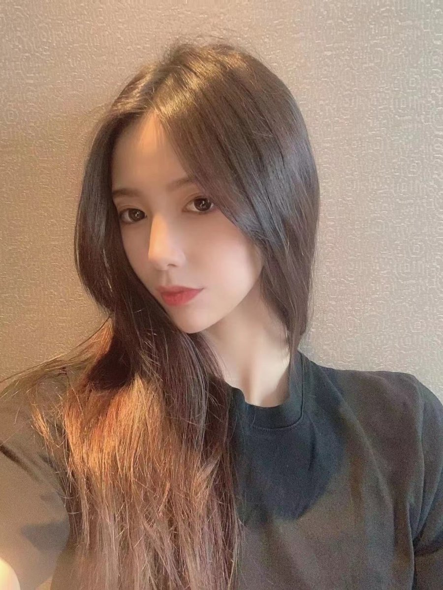 teep0168's tweet photo. 广州  极品清纯少女  
00年大学生 清纯女友feel
新人第一次下氵 一???不认 
165 C 84斤  腿 A4腰 
学生兼职 佛系接哦 https://t.co/H7Q8lBSgrH