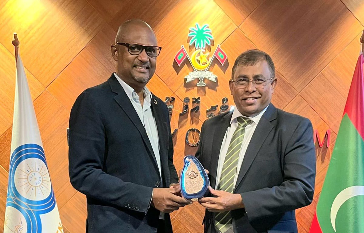 MoTmv's tweet photo. Vice President of John Keels Mr. Dileep @Mudadeniya paid a courtesy call on @MoTmv Minister @Mausooom_Maus on 31st May 2022. Minister thanked Mudadeniya for John Keels' contributions towards #Maldives tourism success story. https://t.co/4n5sVDeCOQ