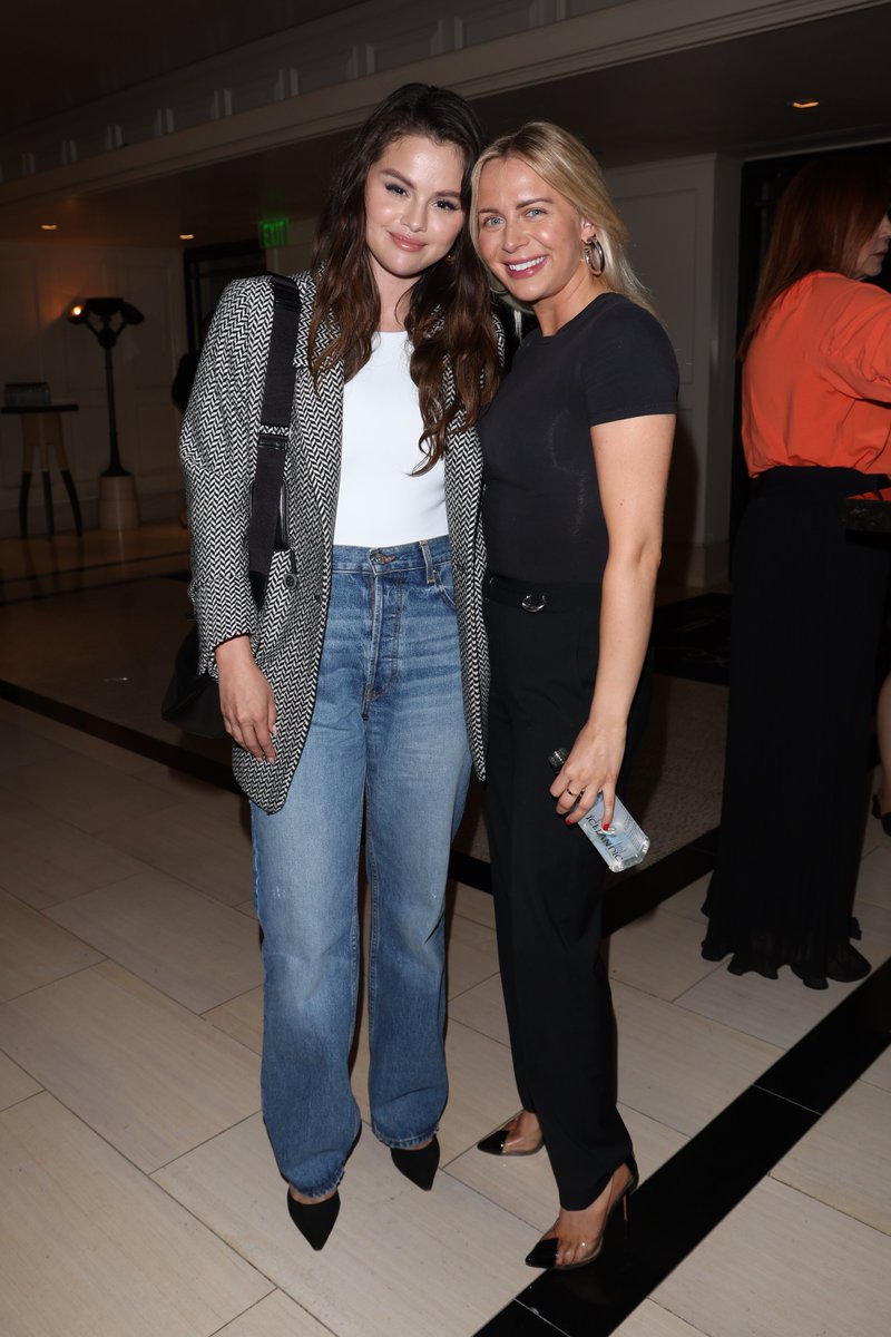 PplaSocial's tweet photo. Congrats @TaTaTu_Official #FrequencyProduction on the premiere of #GivingBackGeneration 2&3 @thelondonweho ๐ท daniele venturelli #AndreaIervolino #SelenaGomez #ChiaraTilesi #RaquelleStevens https://t.co/xN4xKdEB5d