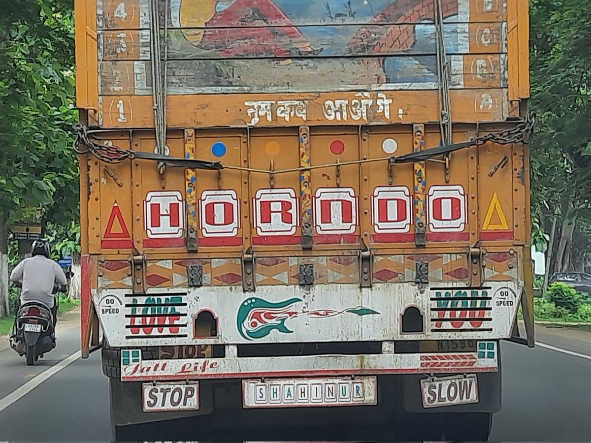 AngarajKr's tweet photo. @cmpatowary @nitin_gadkari 
Captured it today morning near LGBI Airport, Guwahati.

Is this legal?
The number plate is not visible at all.
What if they hit someone and flee? https://t.co/NEWIk8DuE3