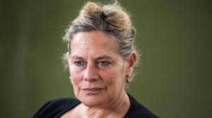 soniabhatnaga's tweet photo. "Sometimes we want to unbelong as much as we want to belong" deborah levy, cost of living. #onetruesentence https://t.co/eutmudW97N