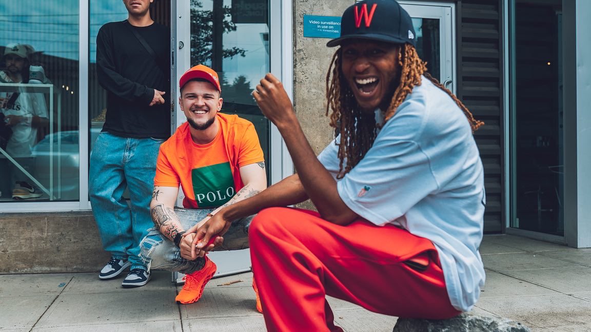 FrvnkoMedia's tweet photo. And it’s only Thursday ? 🔥🥕 @AnwarCarrots https://t.co/RvTIfPczTn