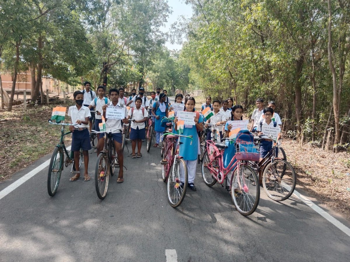 MYBharat_Angul's tweet photo. #WorldbBicycleDay has ended up with the incredible effort of contributing to nature & making it cleaner, greener & healthier for us & our upcoming generation.
#Cycling4india #AmritMahotsav #WorldBicycleDay2022 Pgm 2 by #Fight_club #Tabada #Angul
@Nyksindia @bhaskar_dehury https://t.co/lNlVkfPrXs