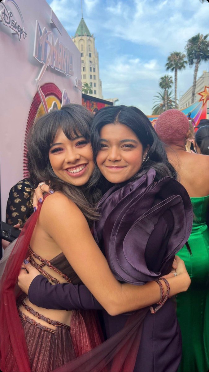 One new hero welcomes another on the red carpet (📸 via Xochitl Gomez)