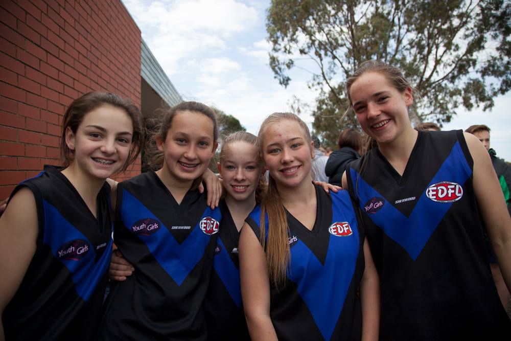 chyloe14's tweet photo. Eliza Vale started her #AFLW journey w/ @MUWFC at a girls' u12 'come &amp; try' 6-a-side(!!)  @WesternRegionFL comp as 9 year old...now she's an @aflwomens player w/ @SydneySwansAFLW 

Had some great coaches along the way too - @BridgetMBarker, @Kearney_Em11 https://t.co/1tWUM1Ekwk