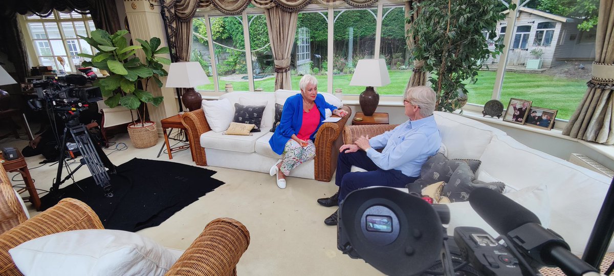 AndySmithTV's tweet photo. 2 camera, dual path interview with Denise Welch &amp; Bill Roache from Wilmslow in Cheshire.  Recorded 'down the line' in London for fast edit &amp; TX.  Backhaul entirely on 4G &amp; 5G #Fx9 #Fs5 #Lu600 @LiveU https://t.co/d5psaGl29Y
