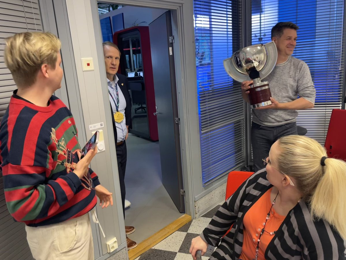 Kaikenlaista jännää ilmestyy sisään aamukokouksen ovesta <a href="/TomiEinonen/">Tomi Einonen</a> <a href="/MTVUutiset/">MTV Uutiset</a>