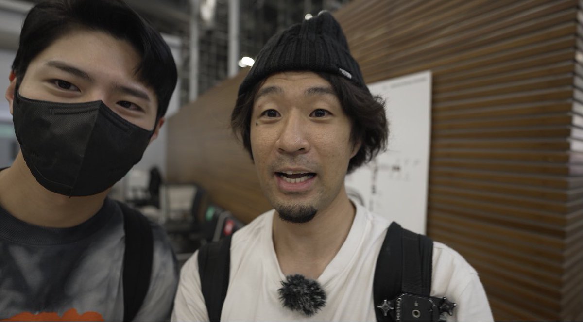 voreas_yamamoto's tweet photo. 明日かあさって、YouTubeで박 보검씨とお話ししたシーンを含む動画を公開しますのでチャンネル登録してお待ちください。
https://t.co/dr4MBBM93m

惚れてまうやろー笑

#タイ航空 #ファーストクラス #初便 

@BOGUMMY #ParkBoGum #パクボゴム #박보검 #parkbogum #bogummy #朴宝剑 #朴寶劍 #พัคโบกอม https://t.co/xLxKUqXdSX